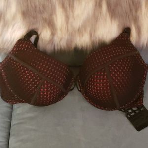 Sexy red and black lattice back bra
